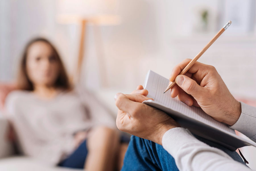 doctor explaining the benefits of an Intensive Outpatient Program in New Jersey to a patient